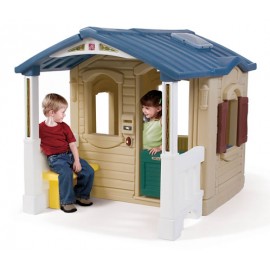 Casuta cu pridvor - naturally playful front porch playhouse
