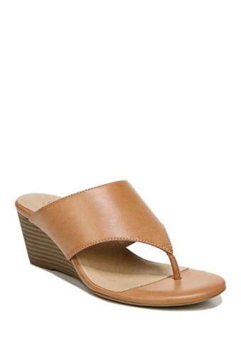 Incaltaminte femei soul naturalizer nifty wedge thong sandal - wide width available latte smooth