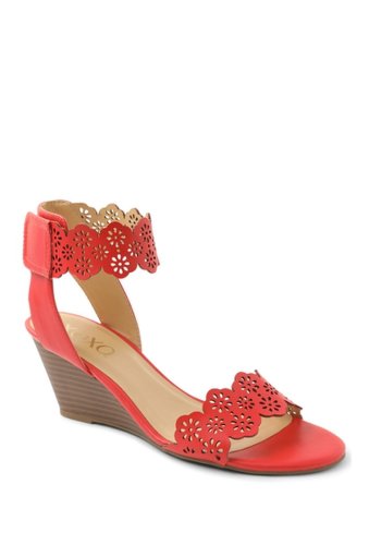 Incaltaminte femei xoxo shavon scalloped strap sandal red